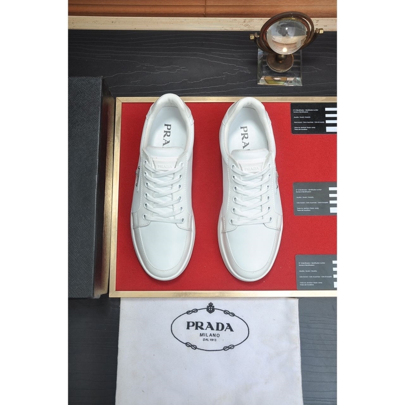 Pra*a casual shoes